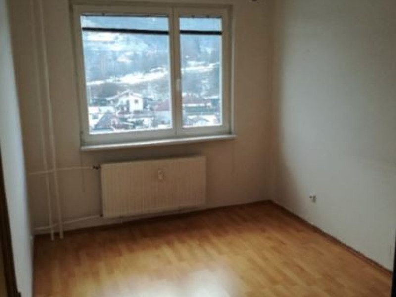 PRENÁJOM - 3 izbový byt Limbová PODLAVICE