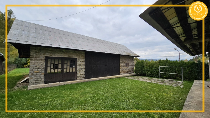 Na predaj:*priestranný a zachovalý rodinný dom v Zábiedove