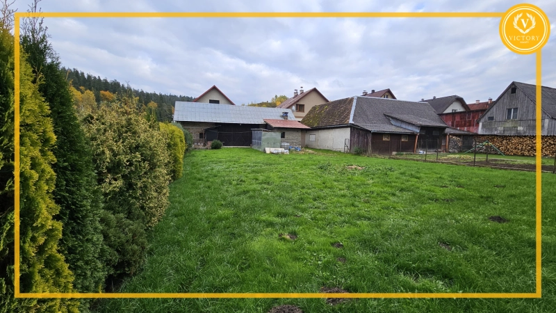 Na predaj:*priestranný a zachovalý rodinný dom v Zábiedove