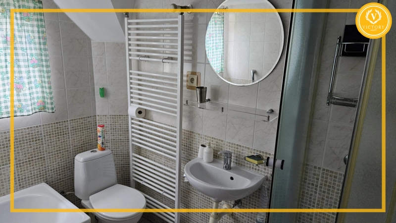 Na predaj:*priestranný a zachovalý rodinný dom v Zábiedove