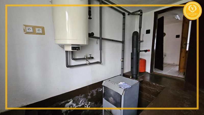 Na predaj:*priestranný a zachovalý rodinný dom v Zábiedove