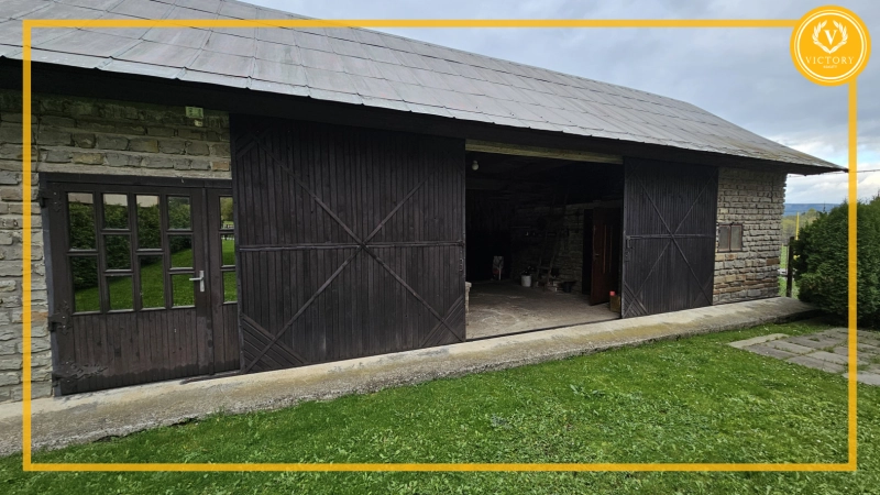 Na predaj:*priestranný a zachovalý rodinný dom v Zábiedove