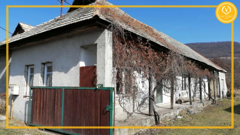 ZNÍŽENÁ CENA - 3835m2 a Rodinný dom* v obci Stredné Plachtince