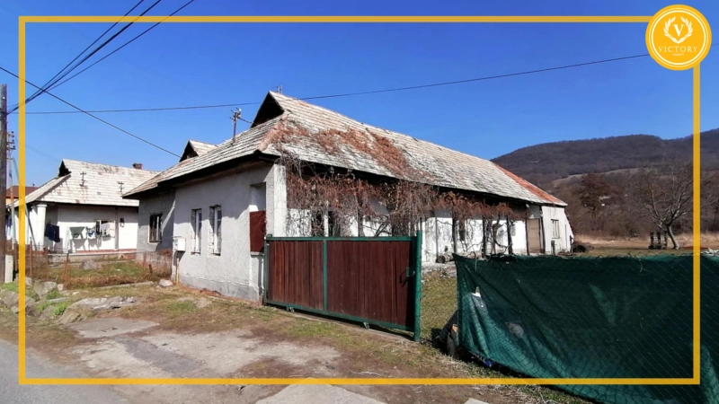 ZNÍŽENÁ CENA - 3835m2 a Rodinný dom* v obci Stredné Plachtince