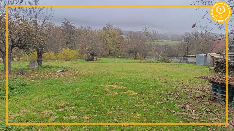 ZNÍŽENÁ CENA - 3835m2 a Rodinný dom* v obci Stredné Plachtince