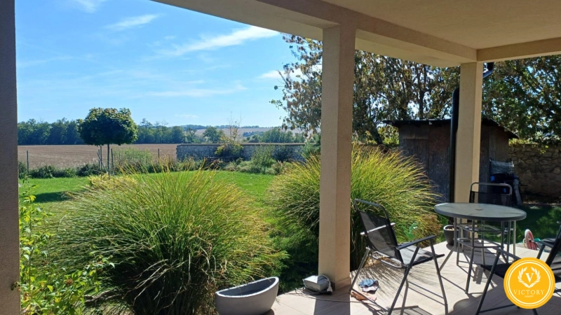 ZNÍŽENÁ CENA:  PRENÁJOM*Priestranný 5-izbový rodinný dom v Beladiciach