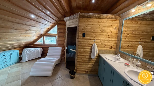 Luxusný zrubový dom*v malebnej obci Podzámčok