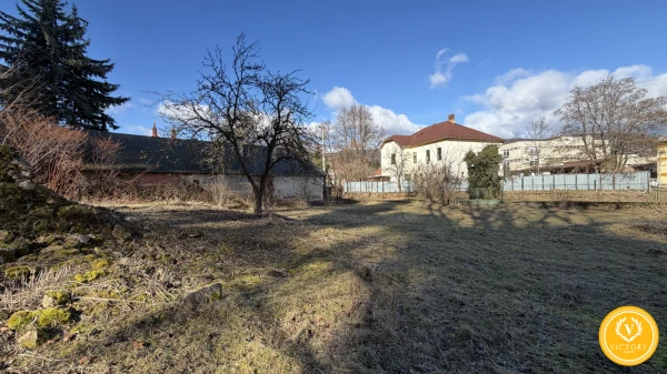 Slnečný pozemok*s panorámou hradu v srdci Divína