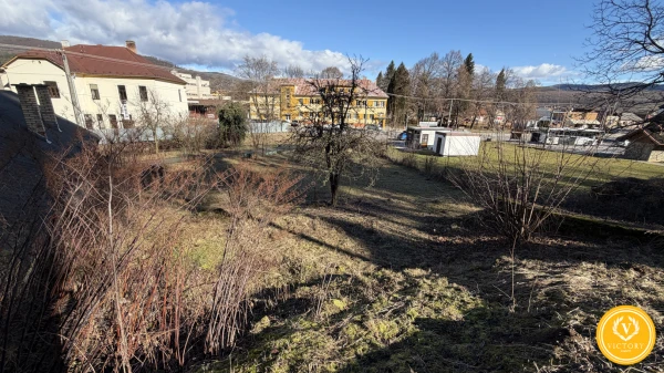 Slnečný pozemok*s panorámou hradu v srdci Divína