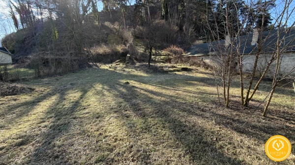 Slnečný pozemok*s panorámou hradu v srdci Divína