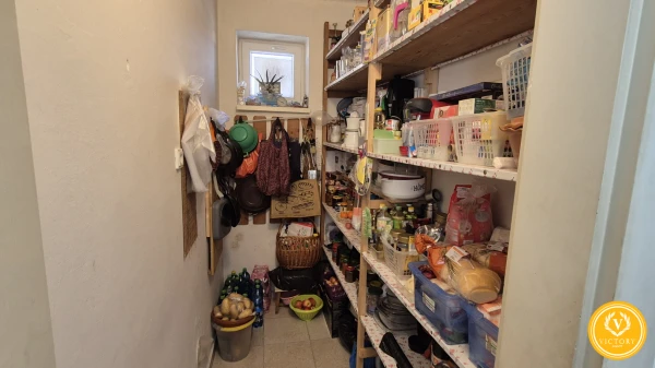 Rodinný dom *s veľkým a krásnym pozemkom 2052 m² v tichej lokalite Gabčíkova