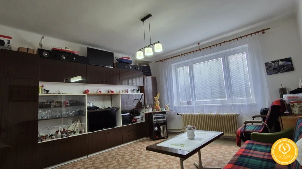 Rodinný dom *s veľkým a krásnym pozemkom 2052 m² v tichej lokalite Gabčíkova