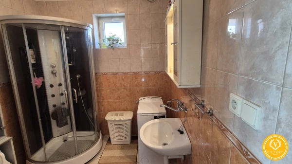 Rodinný dom *s veľkým a krásnym pozemkom 2052 m² v tichej lokalite Gabčíkova