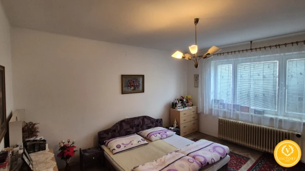 Rodinný dom *s veľkým a krásnym pozemkom 2052 m² v tichej lokalite Gabčíkova