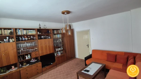 Rodinný dom *s veľkým a krásnym pozemkom 2052 m² v tichej lokalite Gabčíkova