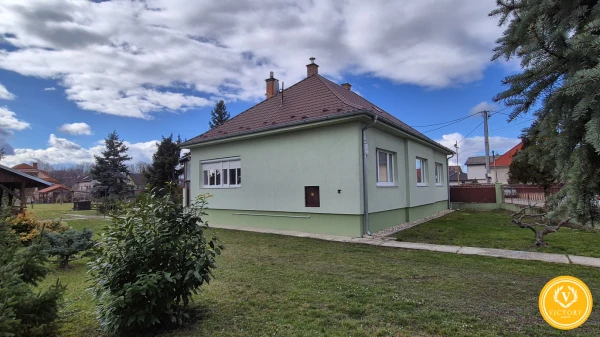 Rodinný dom *s veľkým a krásnym pozemkom 2052 m² v tichej lokalite Gabčíkova