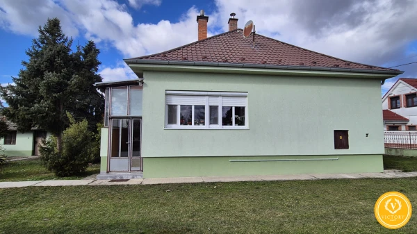 Rodinný dom *s veľkým a krásnym pozemkom 2052 m² v tichej lokalite Gabčíkova