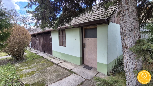 Rodinný dom *s veľkým a krásnym pozemkom 2052 m² v tichej lokalite Gabčíkova