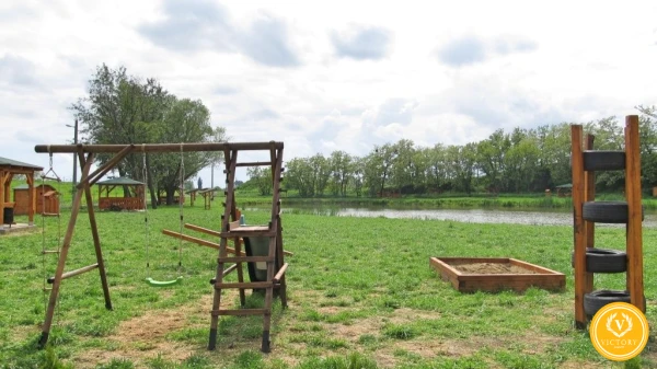 TOP INVESTÍCIA: 52 ha Energeticky nezávislý areál – Produkčný sad a rybník – Svätuše (Tokaj)