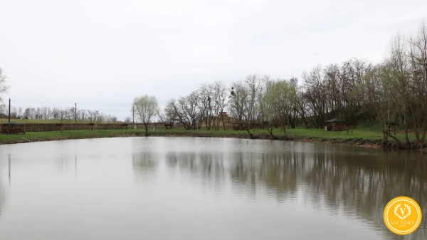 TOP INVESTÍCIA: 52 ha Energeticky nezávislý areál – Produkčný sad a rybník – Svätuše (Tokaj)