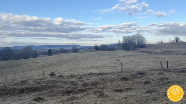 NA PREDAJ*Rozľahlý pozemok*s panoramatickým výhľadom v Detvianskej Hute