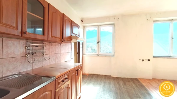 Trojizbový 78m2 byt Málinec