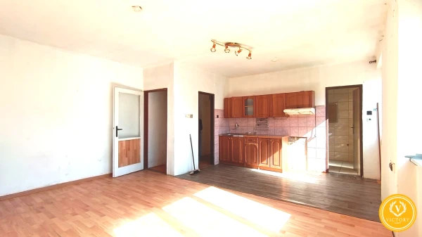 Trojizbový 78m2 byt Málinec