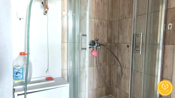 Štýlová chata priamo v areáli Aquatermál Dolná Strehová – Investícia aj relax