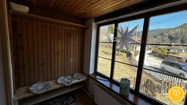 Dlhodobý prenájom rodinného domu v Španej Doline – pokojné bývanie pri lese
