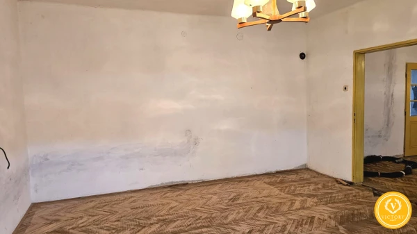 Rodinný dom s veľkým pozemkom 2611 m2
