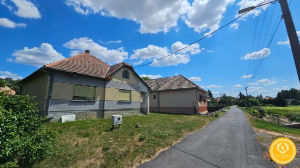Rodinný dom s veľkým pozemkom 2611 m2