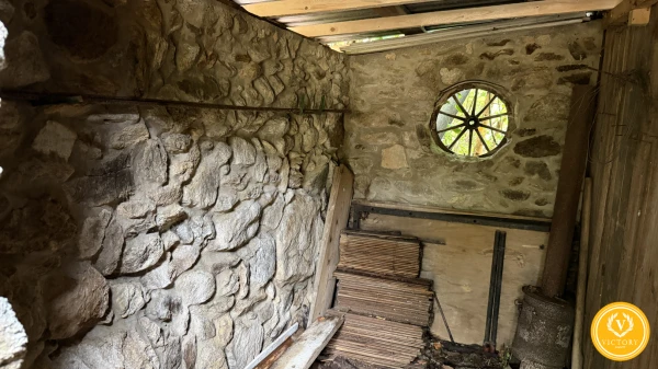 Stavebný pozemok (964 m²) v Ľubietovej s povolením na výstavbu domu či chaty