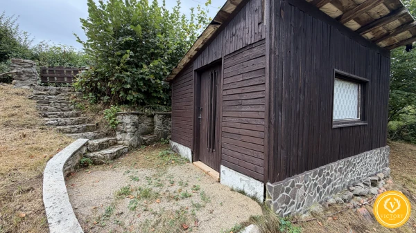 Stavebný pozemok (964 m²) v Ľubietovej s povolením na výstavbu domu či chaty