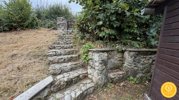 Stavebný pozemok (964 m²) v Ľubietovej s povolením na výstavbu domu či chaty