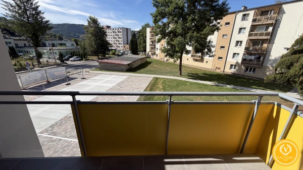 2-izbový byt so šatníkom*a kobkou v novostavbe*v centre Hriňovej