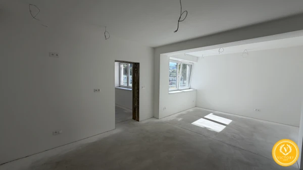 Prémiový 3-izbový byt v štandarde (93 m²) priamo v centre Hriňovej