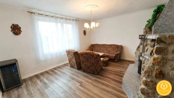 Priestranný poschodový rodinný dom vo Fiľakove