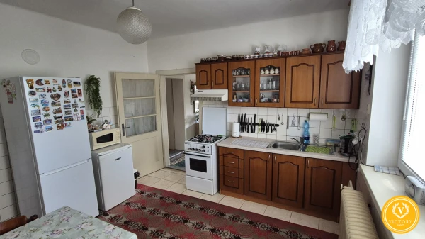 Rodinný dom *s veľkým a krásnym pozemkom 2052 m² v tichej lokalite Gabčíkova