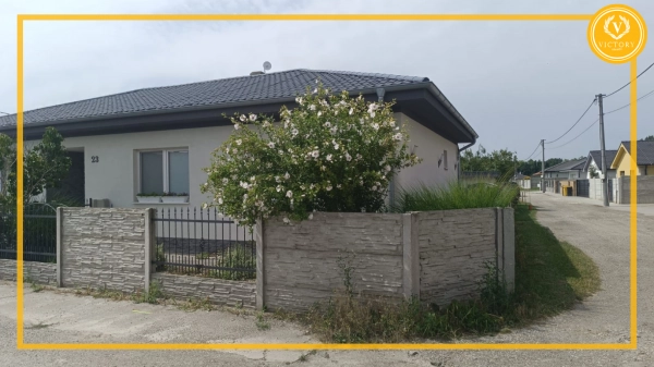 PREDAJ 4-IZBOVÝ RODINNÝ DOM – BUNGALOV V OBCI KYSELICA
