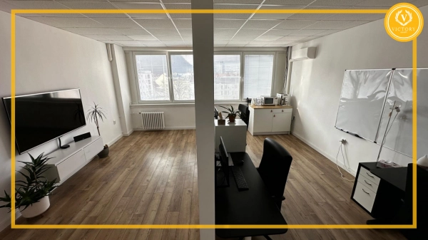 PRENÁJOM kancelárskeho priestoru s prípravou na nahrávacie štúdio v priamom centre mesta 