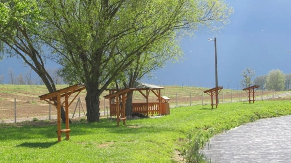 TOP INVESTÍCIA: 52 ha Energeticky nezávislý areál – Produkčný sad a rybník – Svätuše (Tokaj)