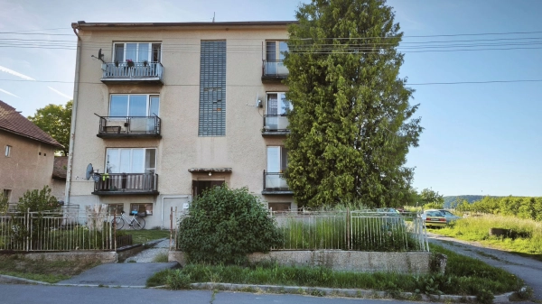 4-izbový byt s vlastnou záhradou, nebytovými priestormi a garážou blízko Zvolena